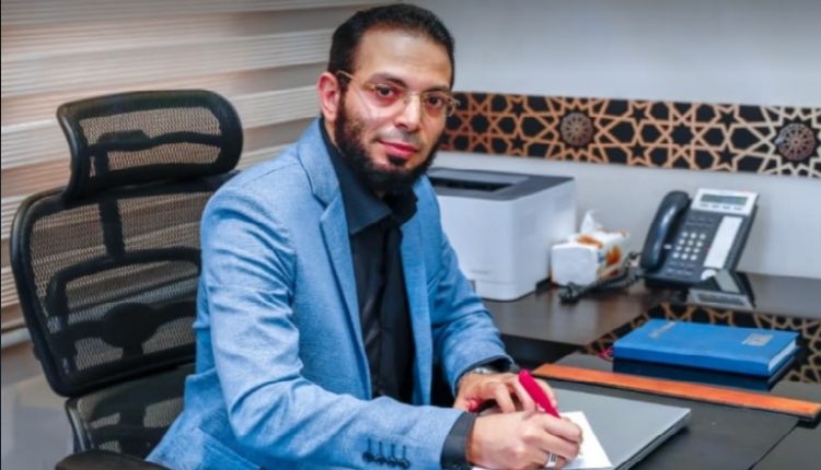 د.أحمد الساداتي» نائب الرئيس التنفيذي لشركتي «مالتى فارما - مصنع النيل»