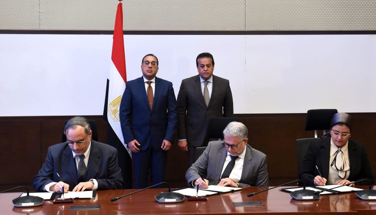 جانب من توقيع الاتفاقية