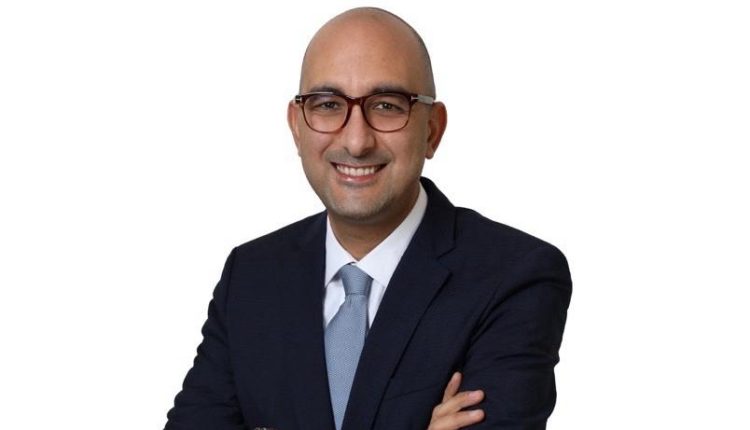عمرو سيف المدير الإقليمي لشركة فايزر في مصر ودول المشرق العربي والعراق